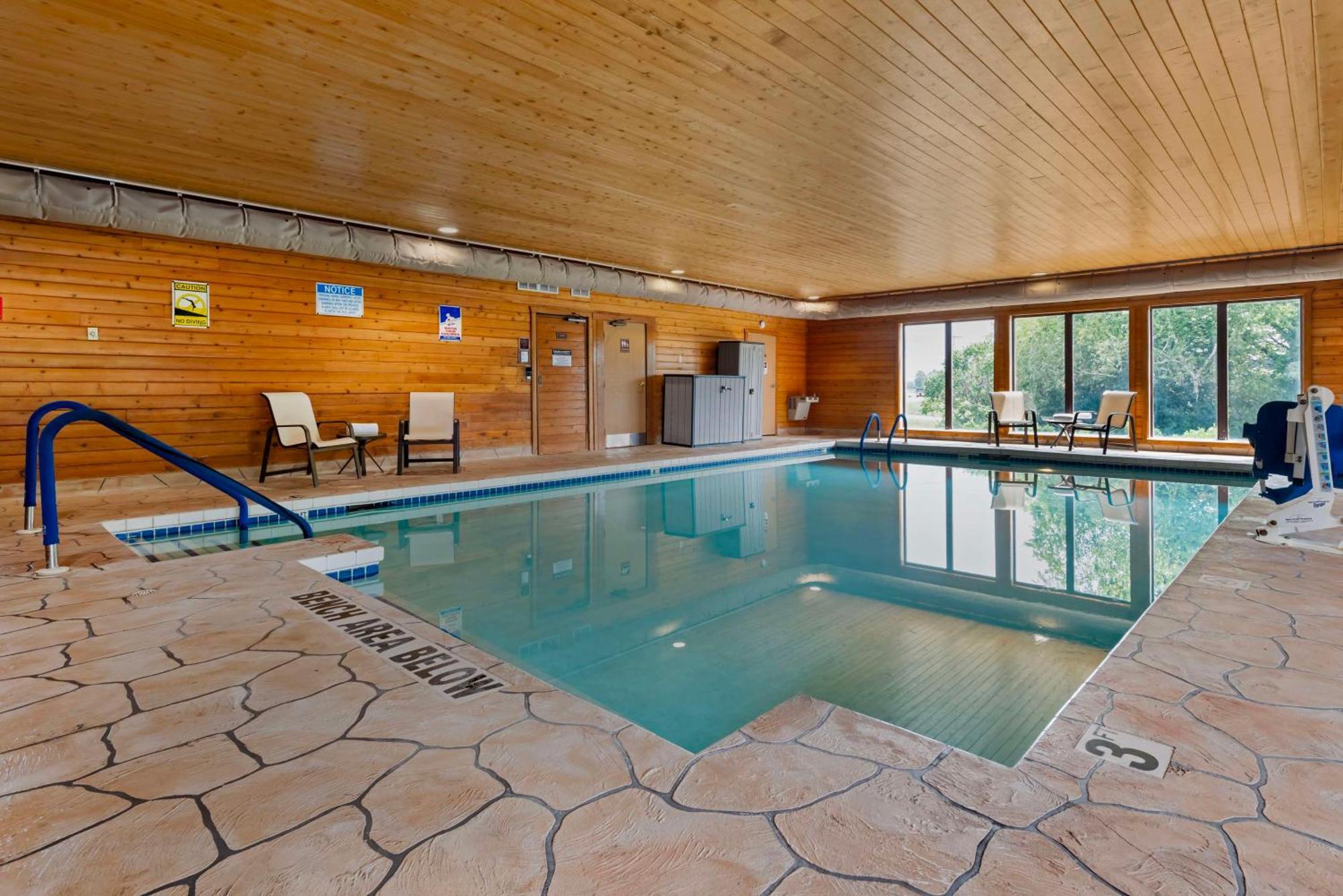 Best Western Spooner Riverplace Екстер'єр фото